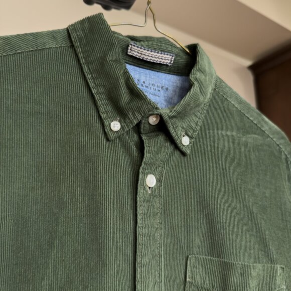 Jack & Jones Dark Green Long Sleeve Corduroy Button-Up Shirt (Medium) - Picture 3 of 5
